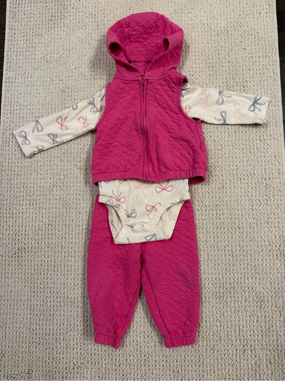 3-Piece Quilted Outfit Bodysuit Pants Hoodie vest size 12 months